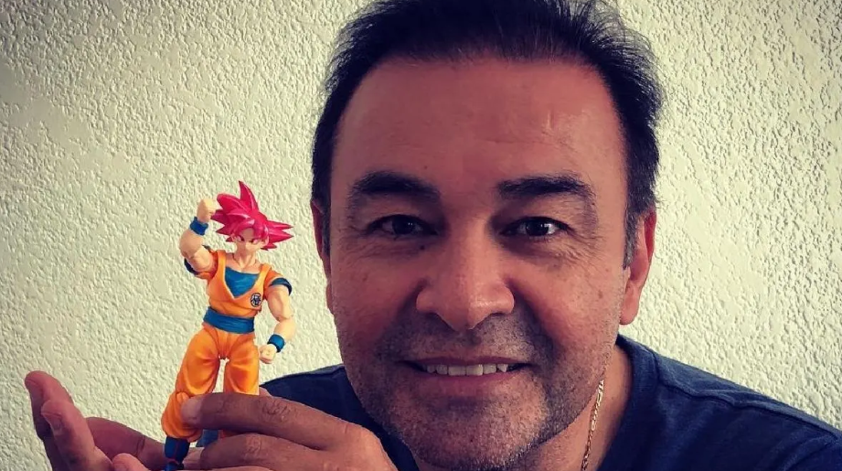 Mario Castañeda la voz de Goku