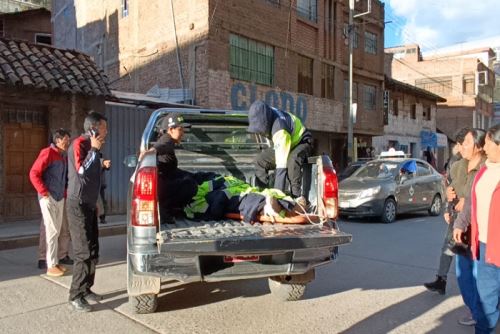 Miniván que transportaba a docentes de Lircay a Huancavelica sufre accidente