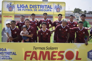 Oncena titular de Atlético Universidad en la Liga de Cercado.