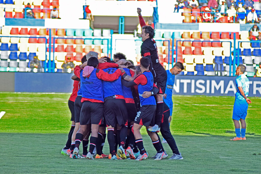 FBC Melgar descendió a Deportivo Binacional a fines de 2023. 