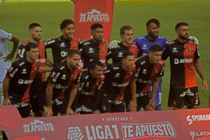 Equipo titular de FBC Melgar en el 'Clásico del Sur'.