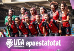 Equipo titular de FBC Melgar en Ate.