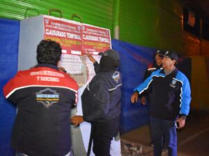 Cierran «Mercado para Todos» en el Avelino por incumplir normas sanitarias e invadir vías