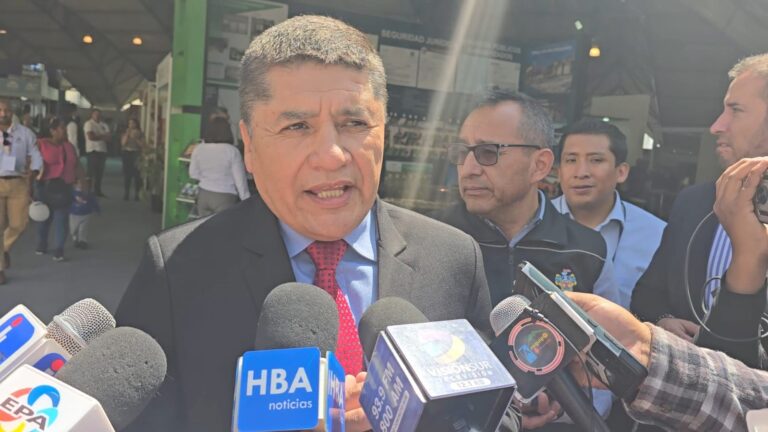 Alcalde Víctor Hugo Rivera espera que Dina Boluarte declare en emergencia a Arequipa