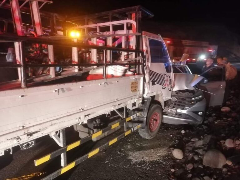 Seis militares heridos en aparatoso accidente en la Panamericana Sur