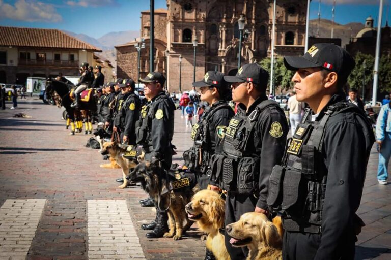 Cusco: Gran personal de la UDEX resguarda Urubamba por APEC