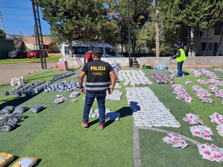 Detienen a conductor con mercadería contrabando valorizado en más de 592 mil soles en el terminal terrestre