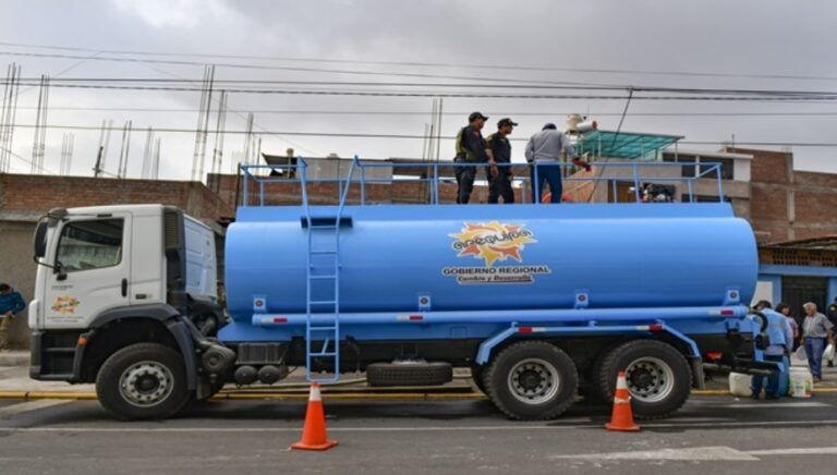 Denuncian sobrevalorización en la compra de cisternas por el Gobierno Regional Arequipa