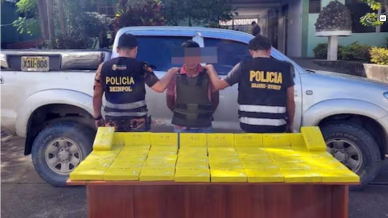 Detienen a cinco varones con 50kg de drogas en Cusco