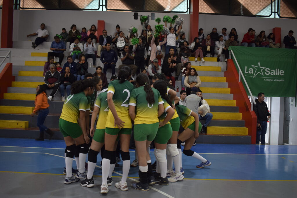 La Salle campeón de CODECOA en vóleibol menores.