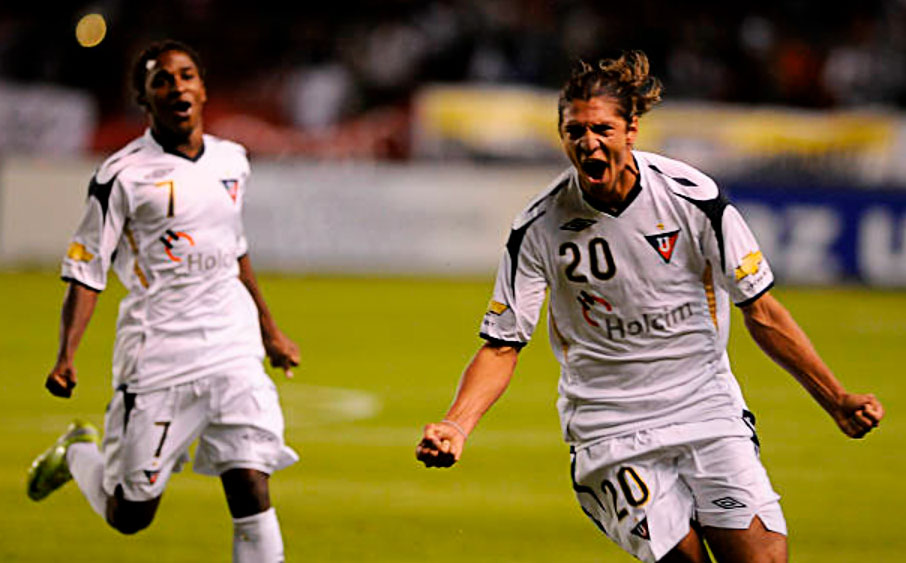 LDU, con Jorge Fossati, venció a Ricardo Gareca por los cuartos de final de la Copa Sudamericana en 2009.