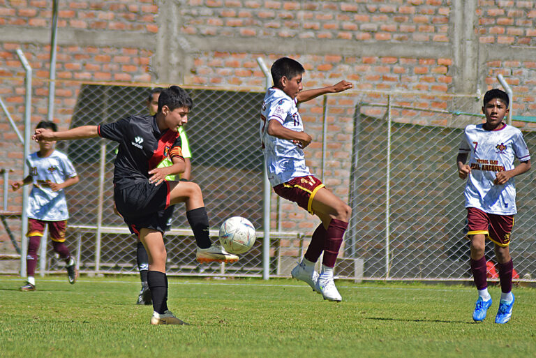 Real Arequipa y FBC Melgar protagonizaron uno de los partidos más atractivos de la fecha 01 del Torneo Elite.