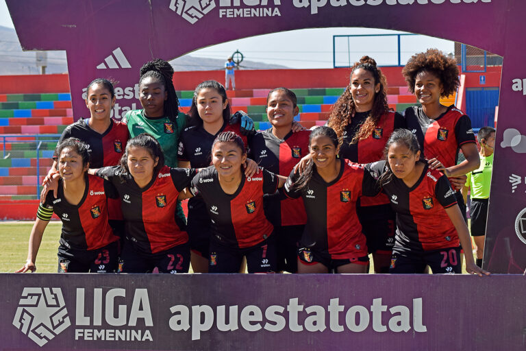 Oncena titular de FBC Melgar ante Sporting Cristal por Liga Femenina.