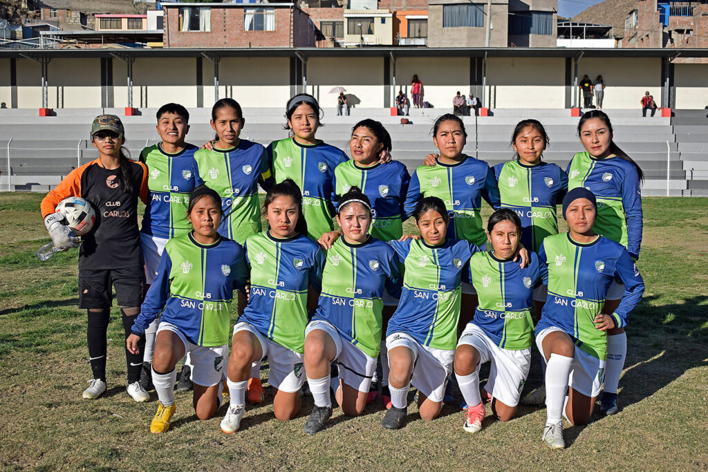 San Carlos lidera la Liga de Miraflores al finalizar la cuarta jornada.