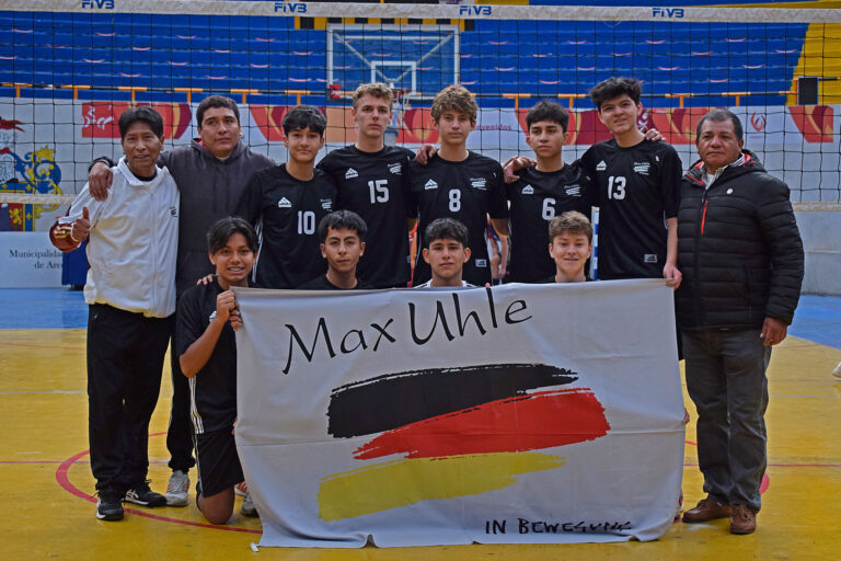 Equipo de Max Uhle en los Juegos Escolares.