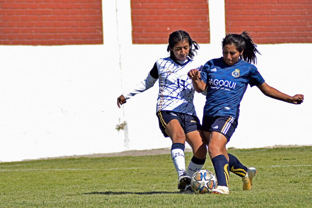 Blue Star y Atlético Arequipa son escoltas de Stella Maris en la Liga de Cercado.