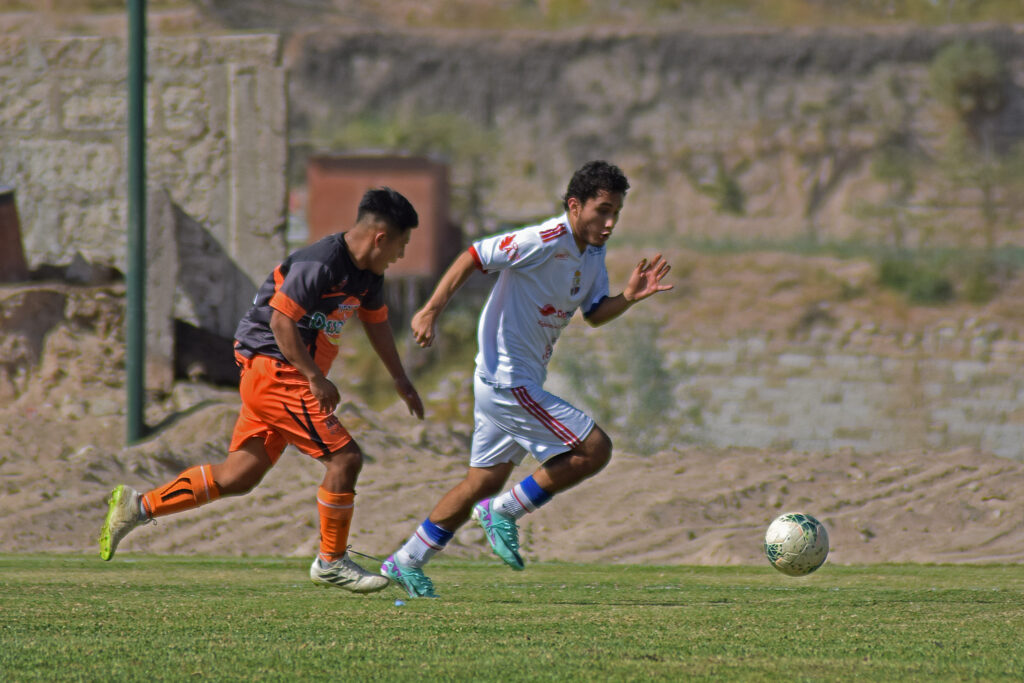 Real Católica no tuvo problemas para superar su llave ante Deportivo Carilsa. 