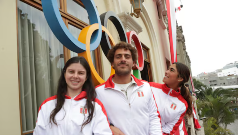 Peruanos en París.