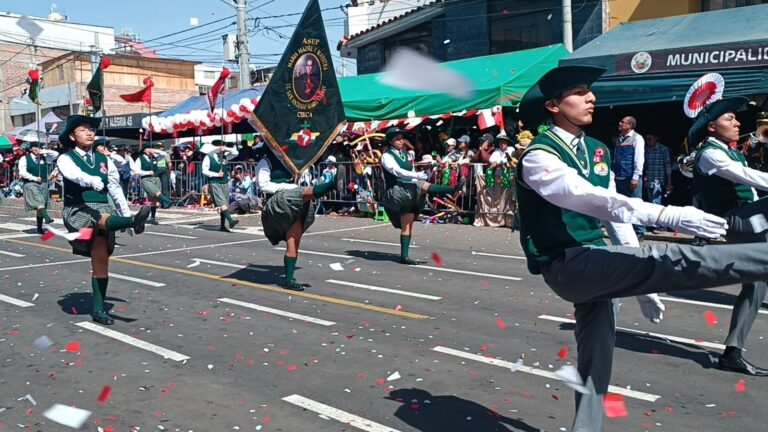 Gran Parada Militar en Arequipa