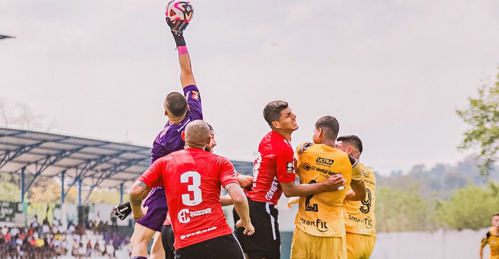 En un partido lleno de emociones en el Carlos Vidaurre García de Tarapoto, Cusco FC igualó 3-3 ante Unión Comercio.