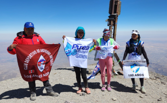 Participantes de la Competencia Internacional de Ascenso al Misti. 