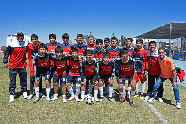 San Jerónimo clasificó a la final interdistrital de los Juegos Escolares, en la categoría C.