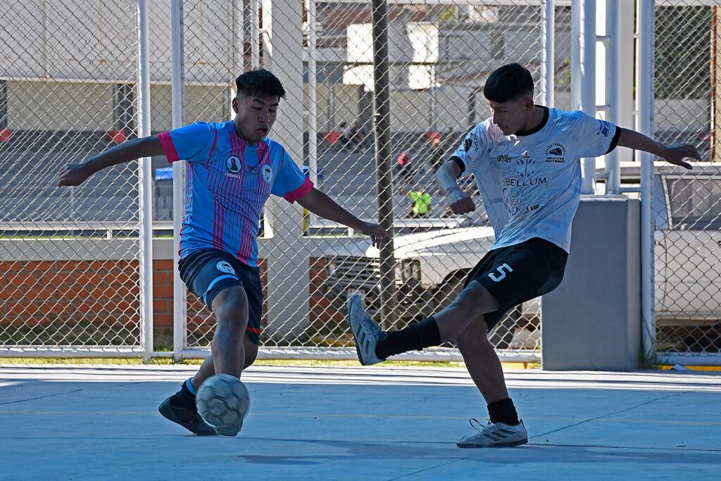 ATH Colochos superó a CRECER Miraflores en el arranque del Torneo Apertura de Futsal en Arequipa.