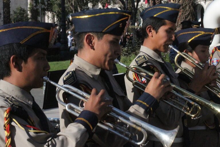 Arequipa cierra su mes de aniversario con un gran festival de música en la Plaza de Armas