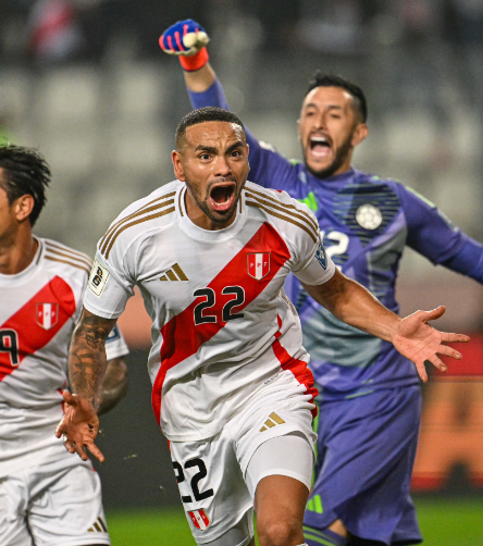 Alexander Callens anotó el segundo gol de Perú en las Eliminatorias. 