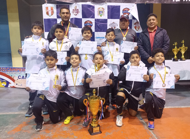 ACD Los Elegantes de Cerro Verde, campeones en la sub-10.