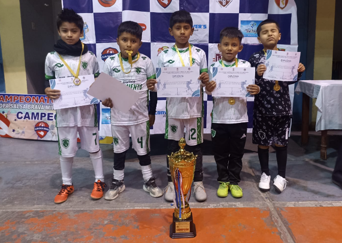 Atlético Sarmiento, campeón en la categoría sub-08.