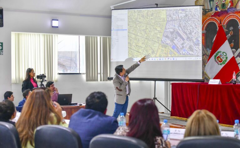 ¡Atención conductor! Calles Ayacucho y Puente Grau no forman parte del plaqueo