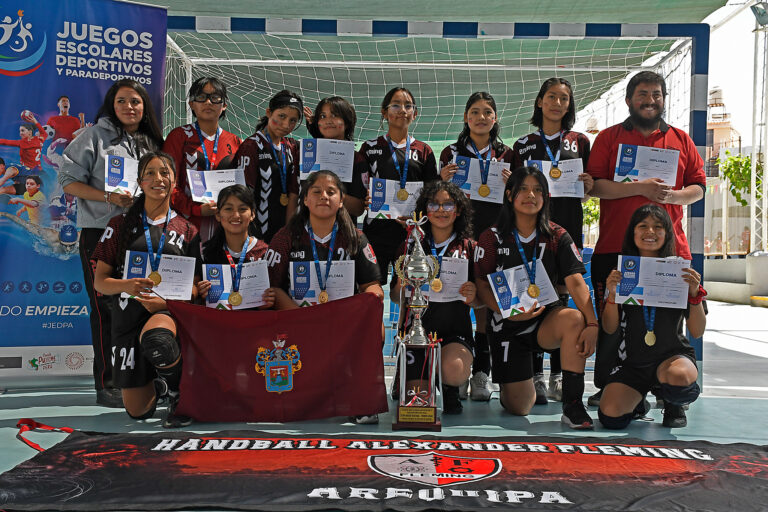 Alexander Fleming fue el mejor en el handball femenino de la categoría B.