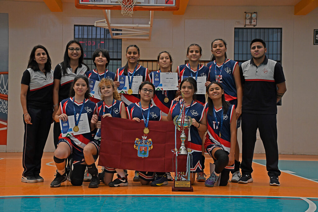 Revisa aquí los resultados del básquet femenino y masculino, en la categoría B, de la Etapa Macroregional de los Juegos Escolares.