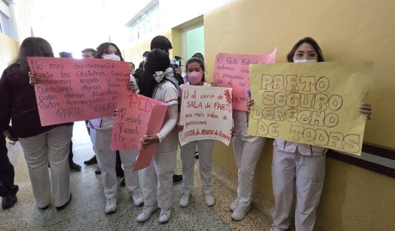 Mantenimiento en sala de partos del Hospital Goyeneche genera conflicto entre obstetras y directivos