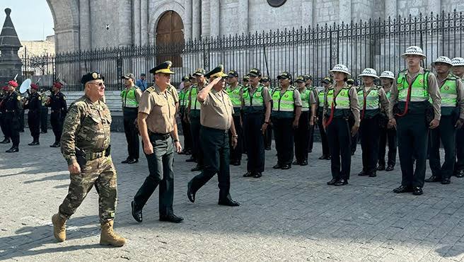 Mujer policía denuncia violación por parte de dos compañeros