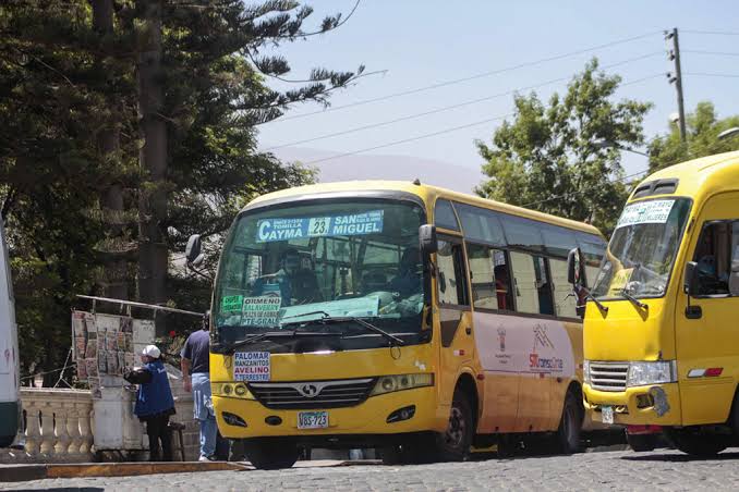 Colegios privados piden el regreso de cobradores en los buses de transporte público