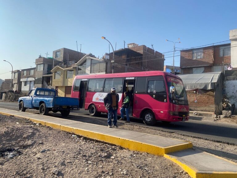 Transporte público Sachaca. Foto de Gerardo Ramos