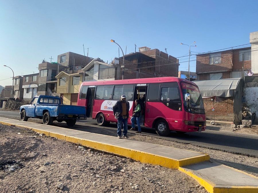 Transporte público Sachaca. Foto de Gerardo Ramos