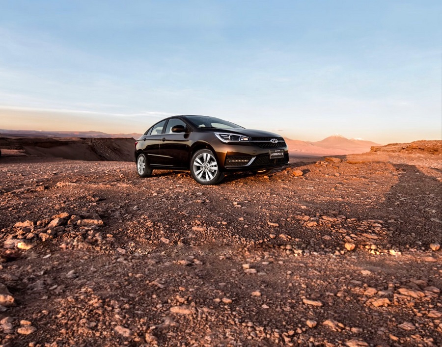 Chery presenta el nuevo Arrizo 5 Pro, un sedán elegante y eficiente con opciones de conversión a GLP o GNV. Disponible en Perú desde noviembre 2024.