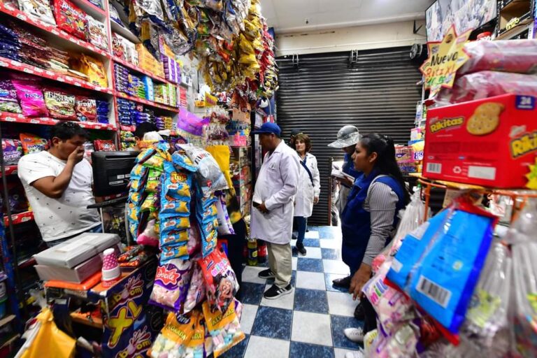 Incautaron 270 kilos de dulces vencidos en Arequipa previo a Halloween