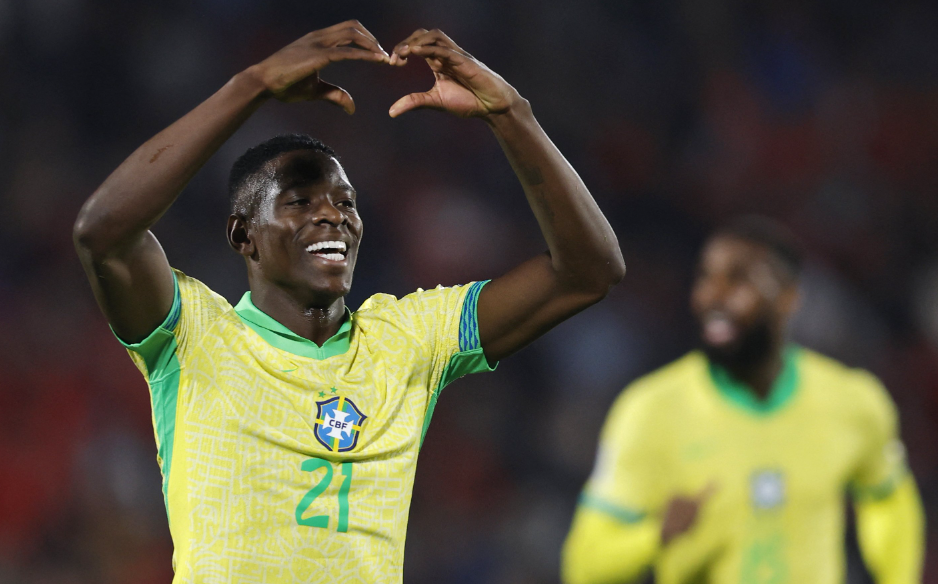 En el Estadio Mané Garrincha, Brasil superó abultadamente a la Selección Peruana y venció 4-0 por la fecha 10 de las Eliminatorias.