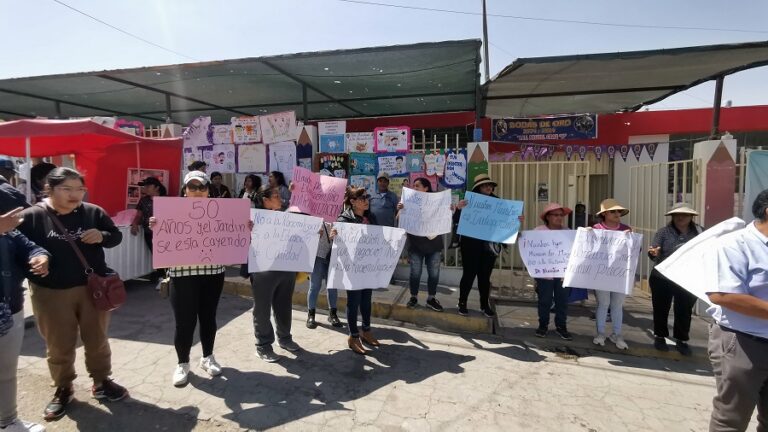 Protesta colegio Inicial Miguel Grau zona A. Foto de Gerardo Ramos