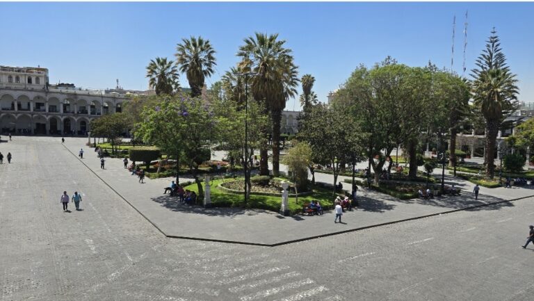 Halloween y Día de la Canción Criolla: Colocarán vallas de seguridad en la Plaza de Armas este 31 de octubre