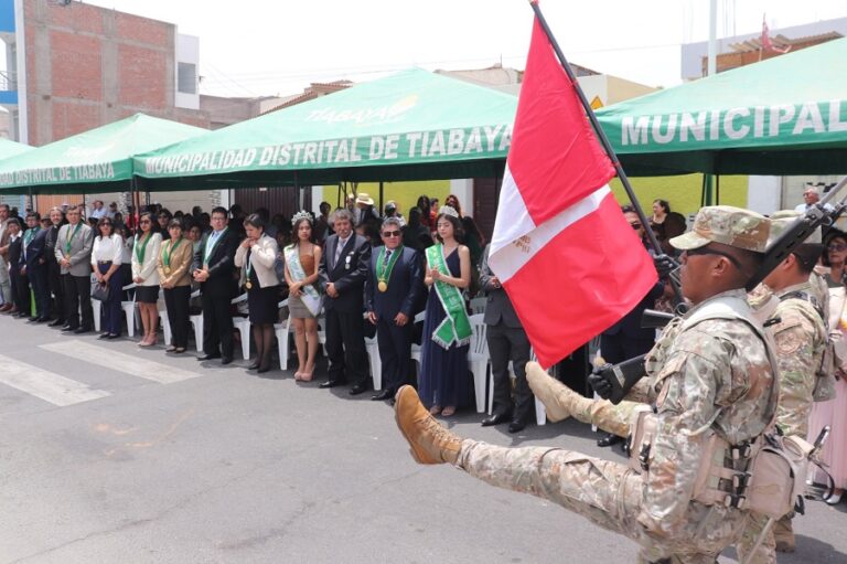 Tiabaya rinde homenaje a Miguel Grau