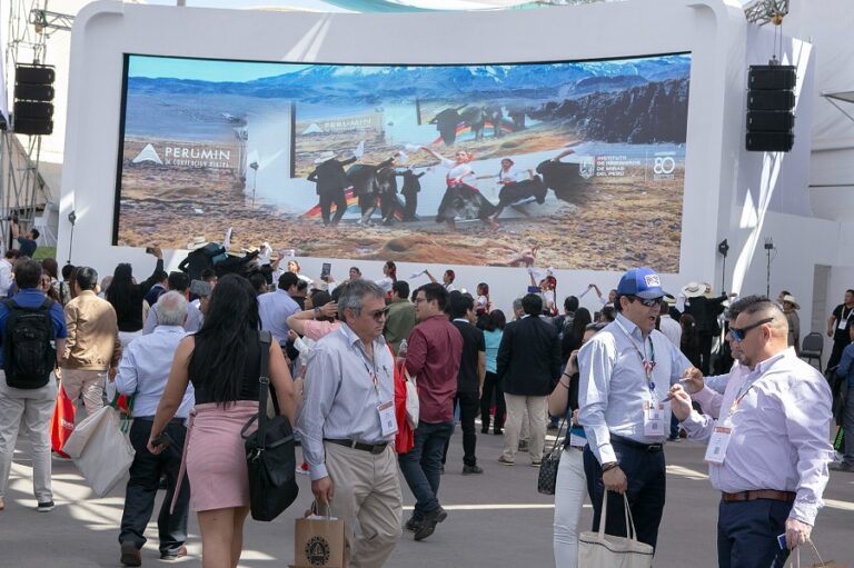 Centro de Convenciones Cerro Juli: Epicentro de eventos internacionales en el sur del Perú