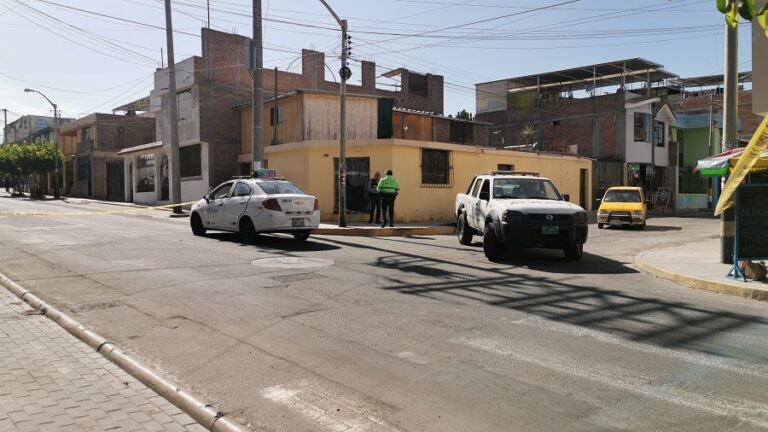 Detención sujetos arma. Foto de Gerardo Ramos