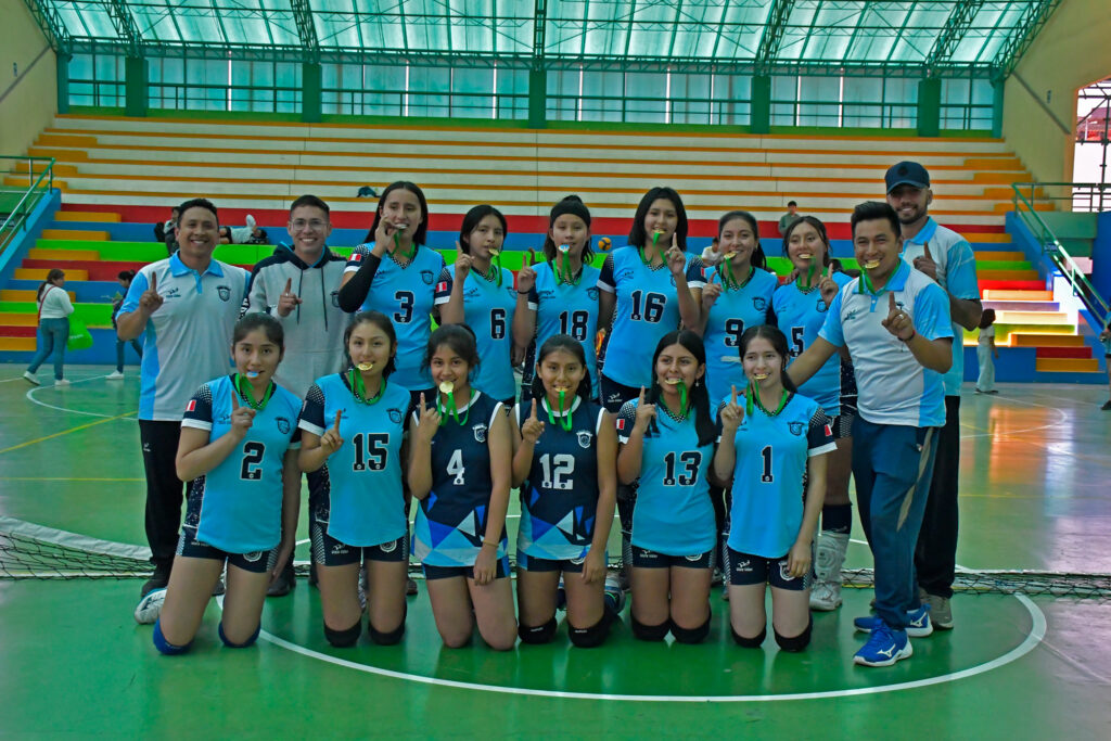 El Campeonato Federado Infantil U-15 de la Liga Distrital de Paucarpata llegó a su fin con Molivoleibol como campeón de la competencia.