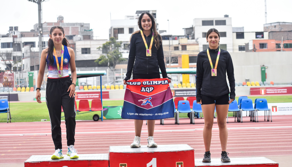 Briana Suárez, quien entrena con el profesor Carlos Reiley, destacó en el Nacional Sub-18 que se realizó en Lima en las últimas semanas de octubre. 