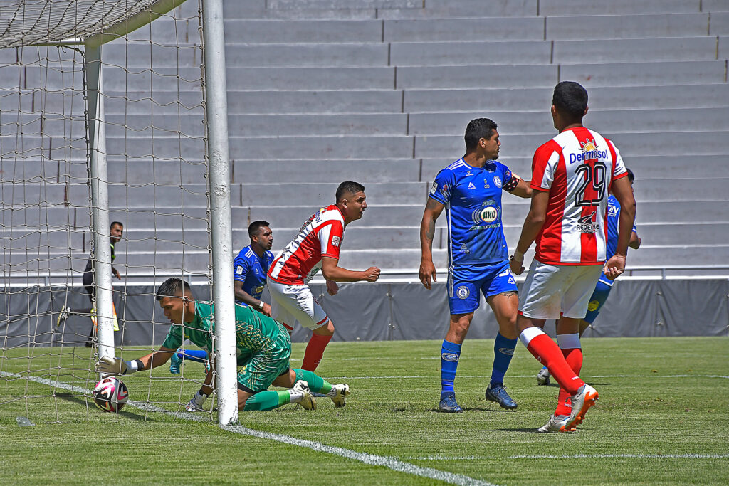 Con 4 goles, Jean Pierre Valdivia es uno de los goleadores de la Copa Perú. 